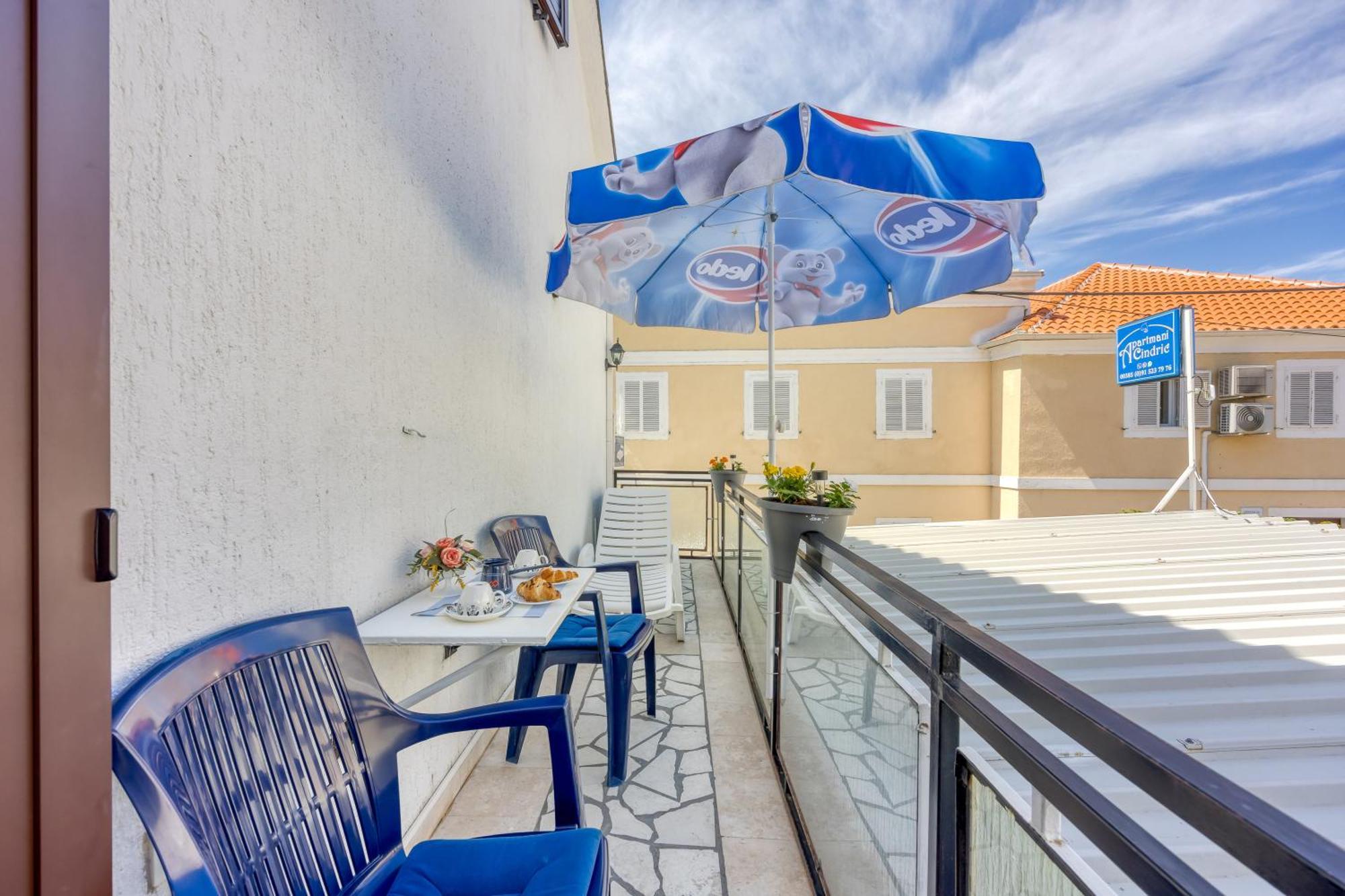 Apartments Cindric Selce Exterior foto
